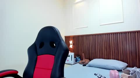 magievans1 online show from February 22, 2025, 12:08 pm