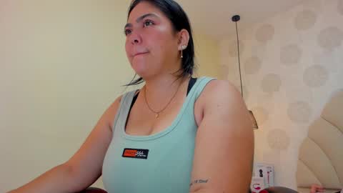 magievans1 online show from September 15, 2025, 2:33 am