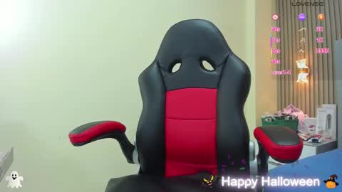 magievans1 online show from October 30, 2025, 12:39 pm