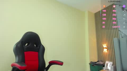 magievans1 online show from November 11, 2025, 12:38 pm