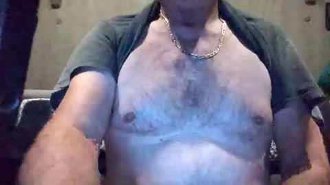 magnit4723 online show from October 1, 2025, 10:27 pm