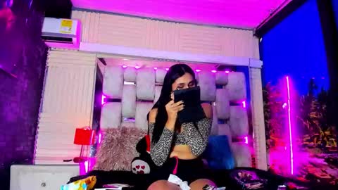 mahiara hot online show from May 22, 2026, 2:33 pm