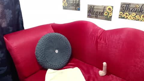 Snapshot of maia_2016 chatting on February 14, 2025, 10:14 pm ISABELA online show from February 14, 2025, 10:14 pm