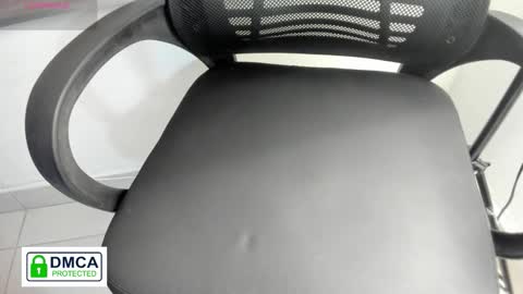 maia__bianchi online show from December 5, 2025, 12:14 pm