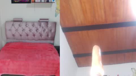 maia_funny online show from December 2, 2025, 3:12 am