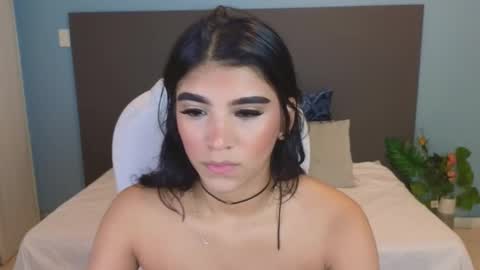 Maiaa Ruiz  online show from January 31, 2025, 1:12 pm