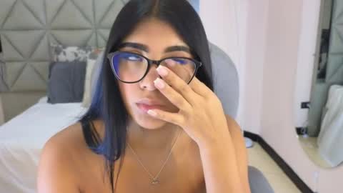 Maiaa Ruiz  online show from April 22, 2026, 2:07 pm