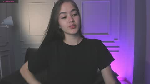  Maia  online show from October 12, 2025, 5:34 pm