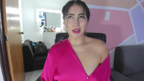   online show from September 17, 2025, 10:55 pm