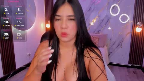 Snapshot of maiaevans1 chatting on April 11, 2026, 11:58 am Maia online show from April 11, 2026, 11:58 am