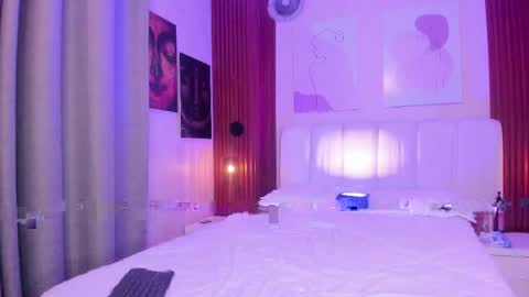 Snapshot of maiasweet_ chatting on May 1, 2026, 3:22 am MAIA online show from May 1, 2026, 3:22 am