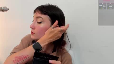 maibys online show from September 25, 2025, 4:38 am