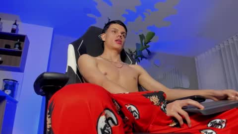 MAICOL  online show from February 3, 2026, 6:40 am