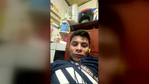 maicolzarate19 online show from April 29, 2026, 2:04 am