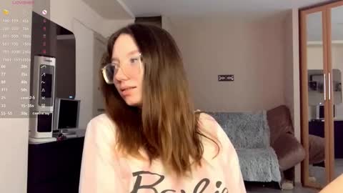 Elina online show from January 6, 2026, 8:07 am