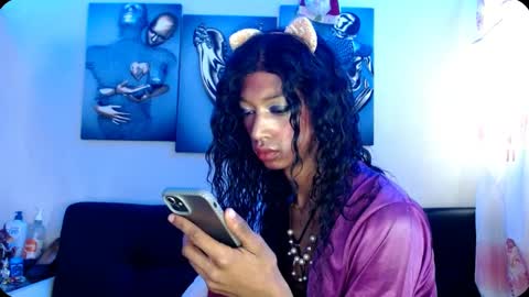 Bella Maidi online show from February 6, 2025, 3:31 pm