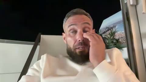 Maikel61 online show from April 25, 2026, 11:46 pm