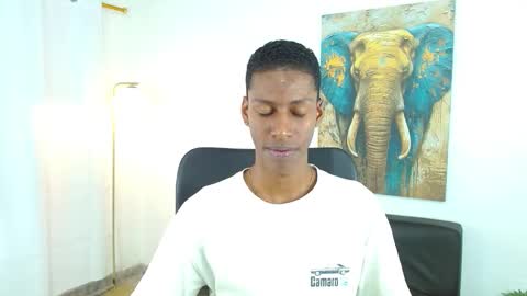 I am Maik online show from November 7, 2025, 9:04 pm