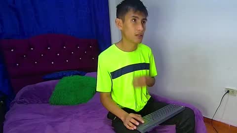 Snapshot of maikinol chatting on March 6, 2025, 10:52 am maik Fabin online show from March 6, 2025, 10:52 am
