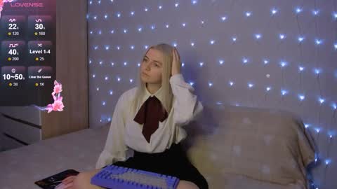 Your kitty online show from September 17, 2025, 3:35 pm