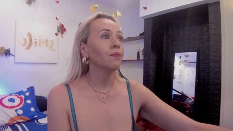 Carolina Barrantes Munera online show from February 10, 2025, 11:25 am