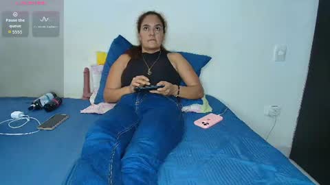 Snapshot of maira_milf chatting on July 22, 2026, 10:34 pm Maira online show from July 22, 2026, 10:34 pm
