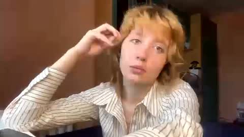 Evie online show from June 20, 2026, 1:14 pm