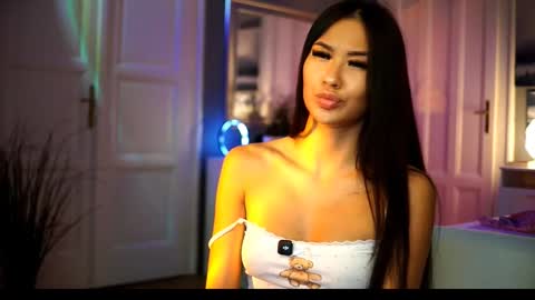 Snapshot of maistream chatting on September 18, 2025, 12:40 pm Mai online show from September 18, 2025, 12:40 pm