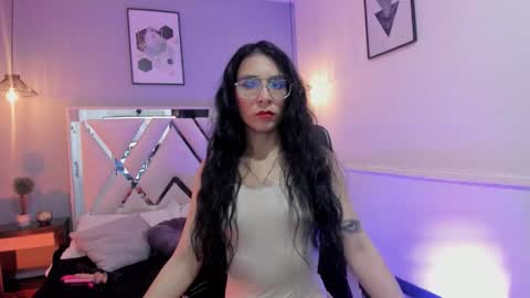 Snapshot of maite_black chatting on November 16, 2025, 3:01 am Camila online show from November 16, 2025, 3:01 am