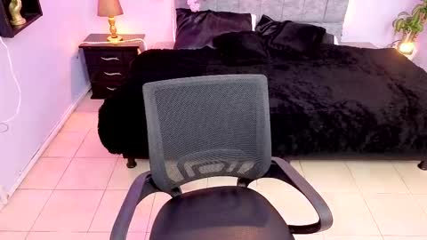 Snapshot of maite_stone1 chatting on September 30, 2025, 3:55 am MAITE STONE1 online show from September 30, 2025, 3:55 am