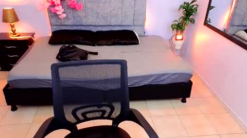 Snapshot of maite_stone1 chatting on October 4, 2025, 3:48 am MAITE STONE1 online show from October 4, 2025, 3:48 am