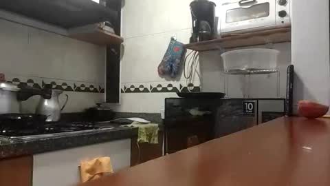 MAITE STONE1 online show from April 23, 2026, 12:15 pm