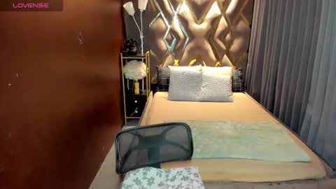 Patty Grey online show from November 4, 2025, 7:24 pm