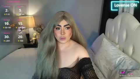 Snapshot of majestydannaxx chatting on April 24, 2026, 3:53 am majestydannaxx online show from April 24, 2026, 3:53 am