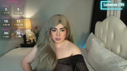 Snapshot of majestydannaxx chatting on May 10, 2026, 3:33 am majestydannaxx online show from May 10, 2026, 3:33 am