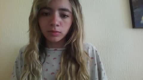 majo_gomezz online show from December 17, 2025, 4:35 pm