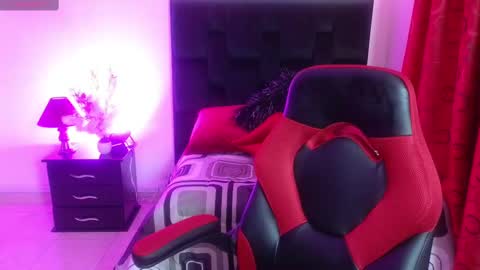 Celeste Bonet  online show from December 11, 2024, 12:02 pm