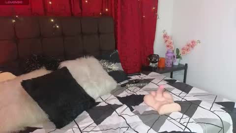 Celeste Bonet  online show from September 11, 2025, 7:14 pm