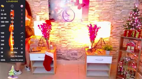 Makarena  online show from December 3, 2025, 9:51 am