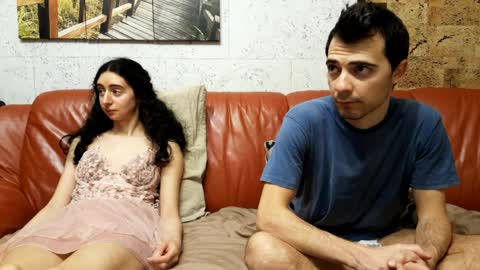 Lena  Ian   online show from April 1, 2026, 7:33 pm