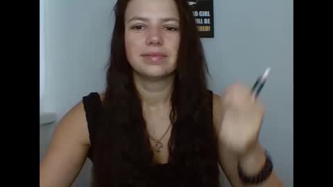 make_mesmile online show from September 15, 2025, 5:51 am