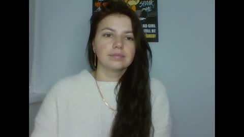 make_mesmile online show from December 15, 2025, 7:18 pm