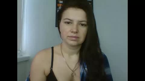 make_mesmile online show from February 11, 2026, 7:02 am