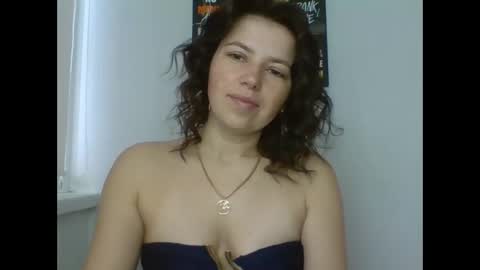 make_mesmile online show from March 30, 2026, 6:25 am