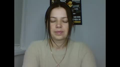 make_mesmile online show from April 16, 2026, 6:19 pm