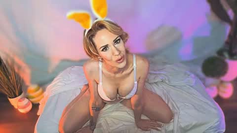  April Dayze  makemebeautiful online show from March 4, 2025, 7:01 pm