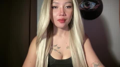 KEANA online show from June 8, 2026, 11:16 pm