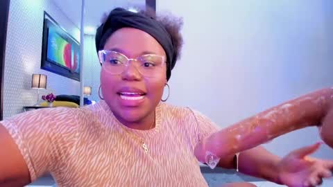 makena online show from March 8, 2025, 6:21 am