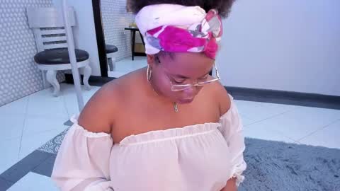 makena online show from March 9, 2025, 3:22 am