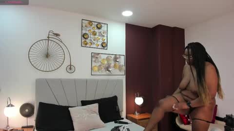 makena online show from September 15, 2025, 3:28 am